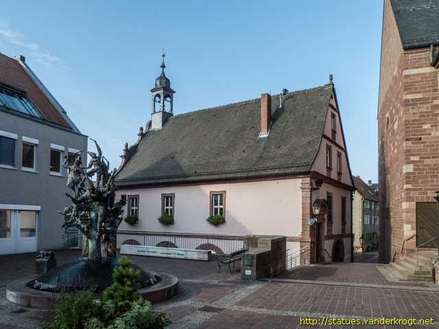 Buchen (Odenwald) /  Buchener Narrenbrunnen