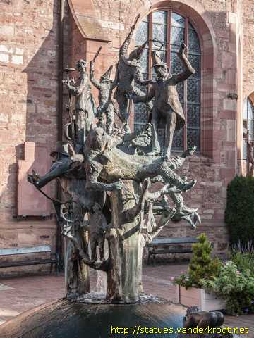 Buchen (Odenwald) /  Buchener Narrenbrunnen