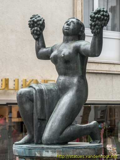 Stuttgart /  Sparkassenbrunnen