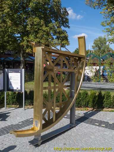 Marbach am Neckar /  Marbacher Quadrant - Tobias-Mayer-Denkmal