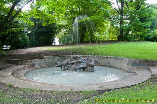 München /  Karl-Amadeus-Hartmann-Brunnen