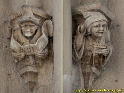 München /  Vier Kragenköpfe