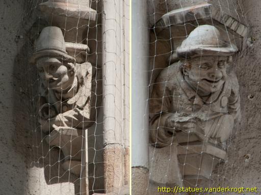 München /  Vier Kragenköpfe