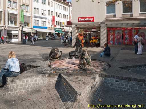 Würzburg /  Brunnen am Sternplatz