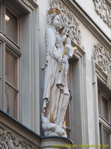 Würzburg /  Hausmadonna