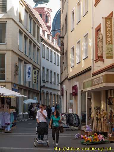 Würzburg /  Hausmadonna