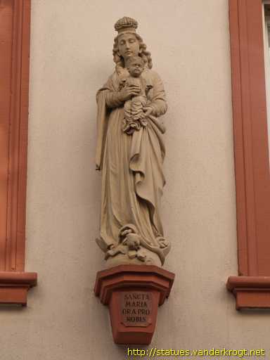 Würzburg /  Hausmadonna