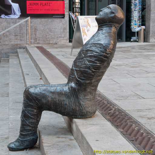 Würzburg /  Groçer Sitzender