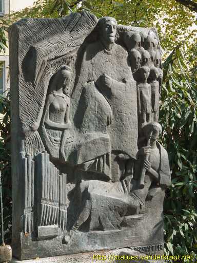 Würzburg /  Musiker-, Mozart- oder Zauberflötenbrunnen