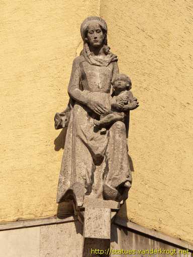 Würzburg /  Hausmadonna