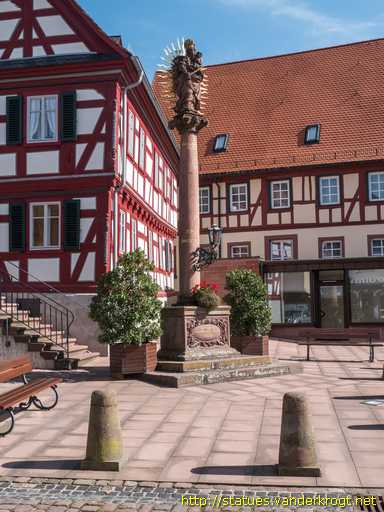 Amorbach /  Mariensäule