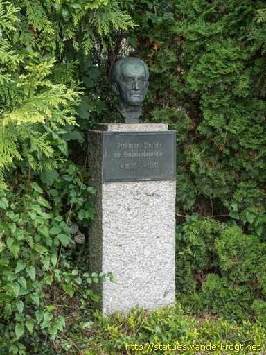Neugablonz /  Ferdinand Porsche