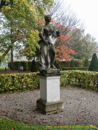 Eichstätt /  Allegorische Figuren im Hofgarten