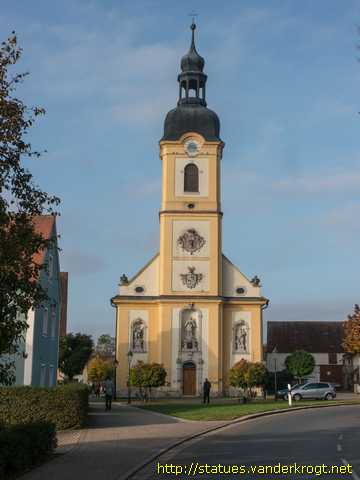 Stopfenheim /  Heiligenstatuen an der St. Augustinus Kirche