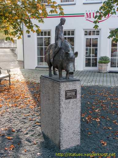 Gunzenhausen /  Der Mensch und das Schwein
