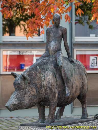 Gunzenhausen /  Der Mensch und das Schwein