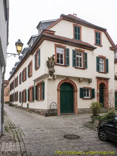 Ochsenfurt /  Hausmadonna