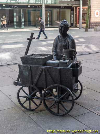 Bremerhaven /  Granatfrau