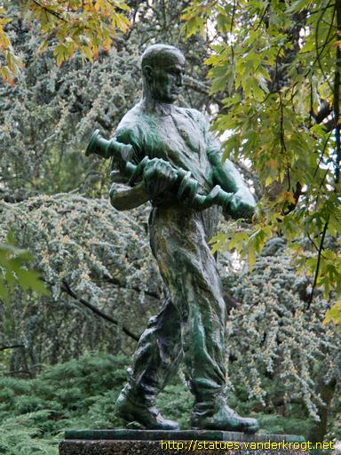 Rüsselsheim /  Dr.-Ludwig-Opel-Brunnen