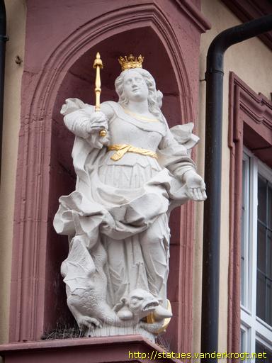 Fulda /  Maria mit Drache