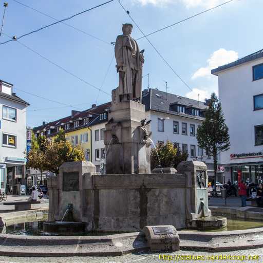 Darmstadt /  Bismarck-Brunnen