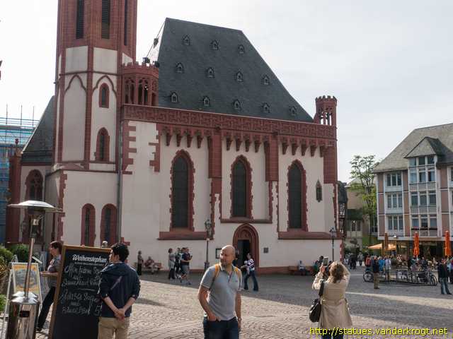 Frankfurt am Main /  Fassadenfiguren Alte Nikolaikirche