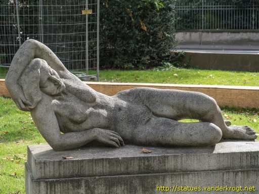 Frankfurt am Main /  Liegende