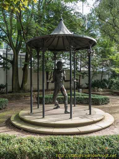 Frankfurt am Main /  Aufforderung oder Tänzer