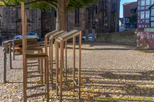 Marburg /  "Leseort" - Spiel- und Aufenthaltsort Kornmarkt