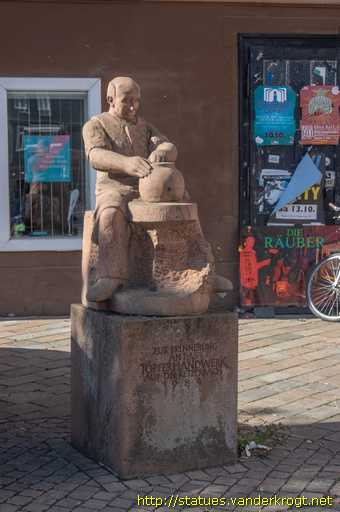 Marburg /  Töpferdenkmal