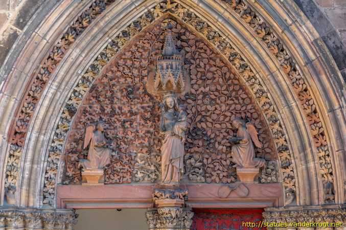 Marburg /  Maria mit Kind