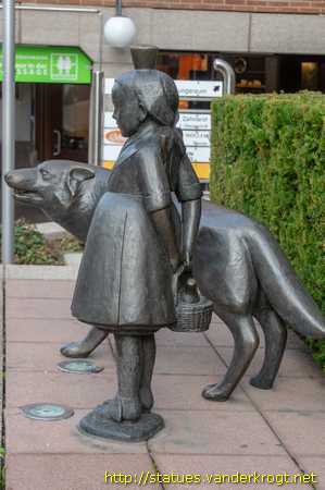 Treysa /  Rotkäppchen und der Wolf