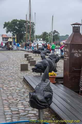 Barth /  Fische aus Holz