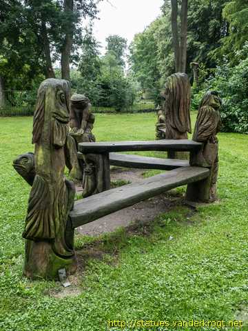 Grimmen /  Spielobjekt aus Holz