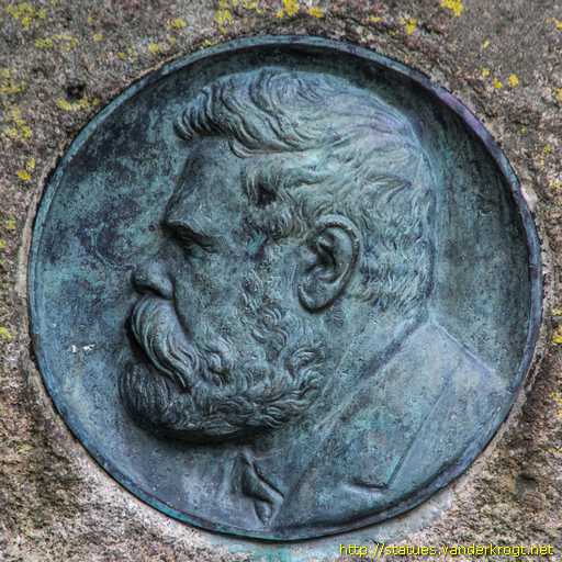 Rostock /  Fritz-Reuter-Gedenkstein