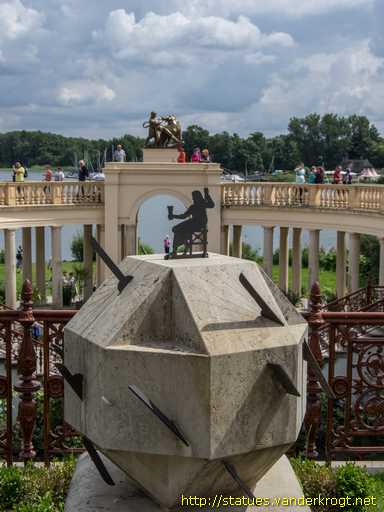 Schwerin /  Sonnenuhr