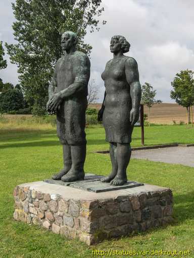 Dorf Mecklenburg /  LPG-Bauern (Bauer und Bäuerin)