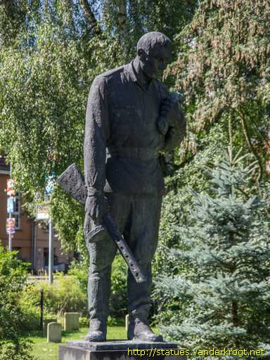 Schwerin /  Kämpfer der Roten Armee
