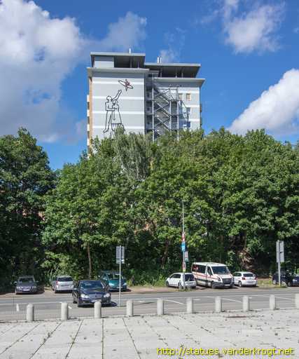 Schwerin /  Paar blickend zum Roten Stern
