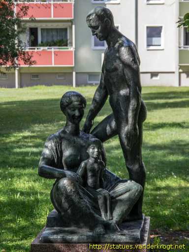 Schwerin /  Junge Familie