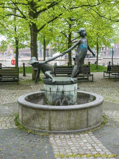 Leer /  Kinderbrunnen