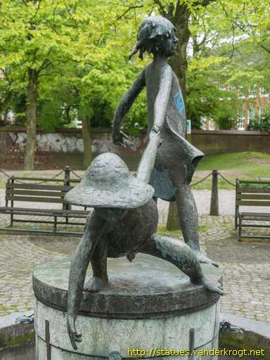 Leer /  Kinderbrunnen