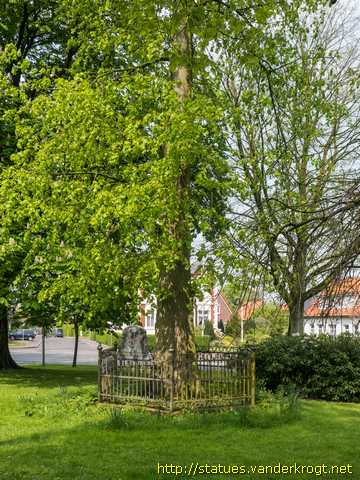 Jever /  Schillerlinde