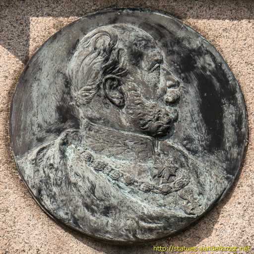 Pewsum /  Kriegerdenkmal 1870-71