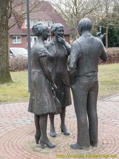 Tarmstedt /  Mann und zwei Frauen