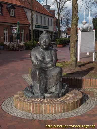 Westerstede /  Die Marktfrau 'Oma Apen'