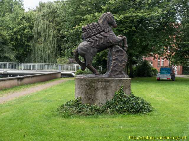 Nienburg/Weser /  Ross Bayard