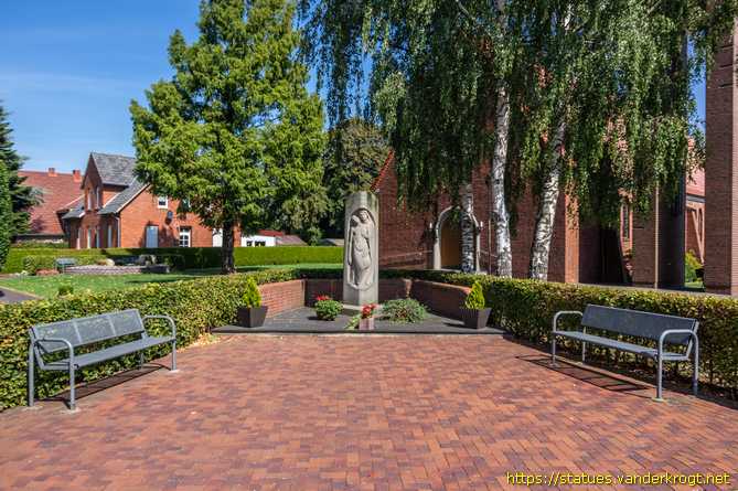 Fehndorf /  Kriegerdenkmal 1939-45