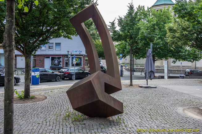 Hildesheim /  Haus mit durchbrochener Form
