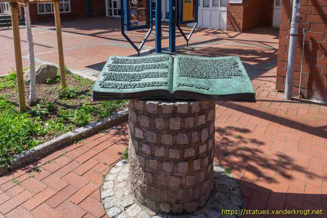 Peine /  Bronzebücher